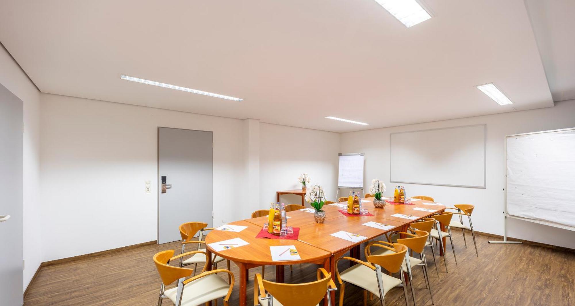 Plaza Inn Braunschweig City Sued Экстерьер фото
